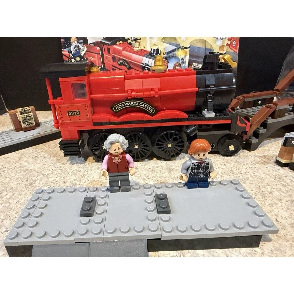 Harry Potter Hogwarts Express Building Blocks Train Set- not LEGO